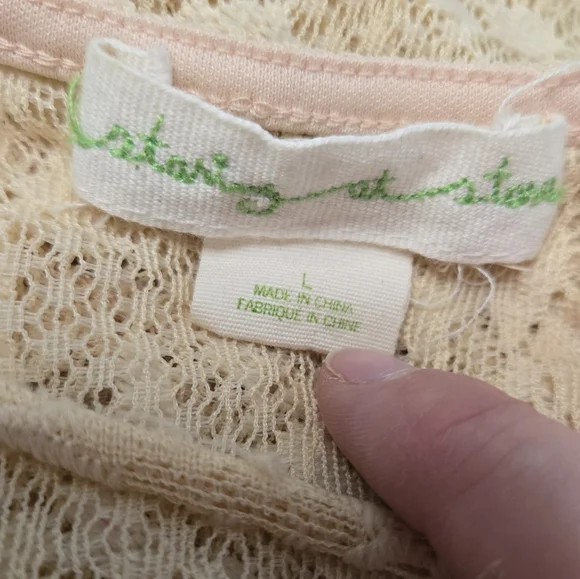 Staring at Stars Bohemian Style Tan Floral Lace Fringe Trim Blouse Top SZ Large - Picture 4 of 5